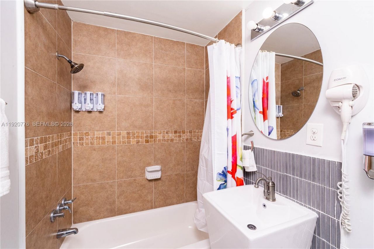 1321 NW 171st St, Miami Gardens, FL 33169 Photo