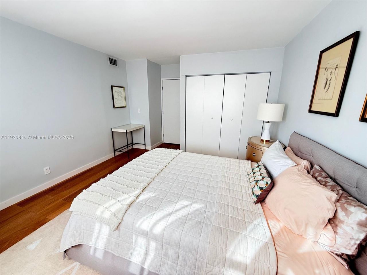 180 NE 12th Ave, Unit 12E, Hallandale Beach, FL 33009 Photo