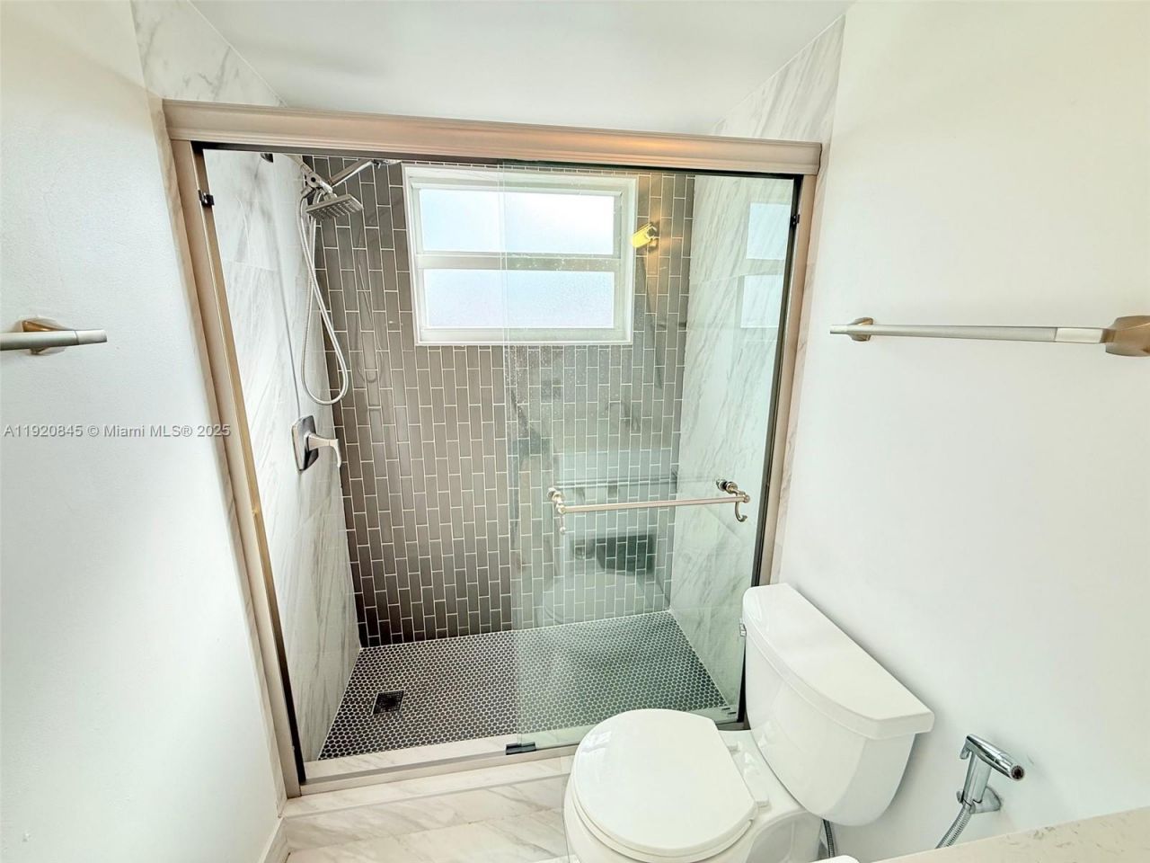 180 NE 12th Ave, Unit 12E, Hallandale Beach, FL 33009 Photo