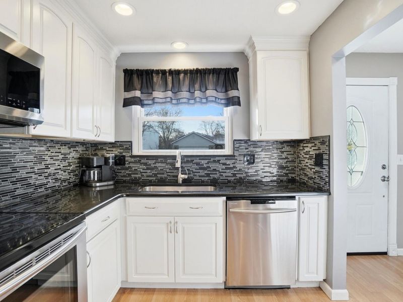 1930 Shallowford Avenue, Columbus, OH 43235 Photo 11