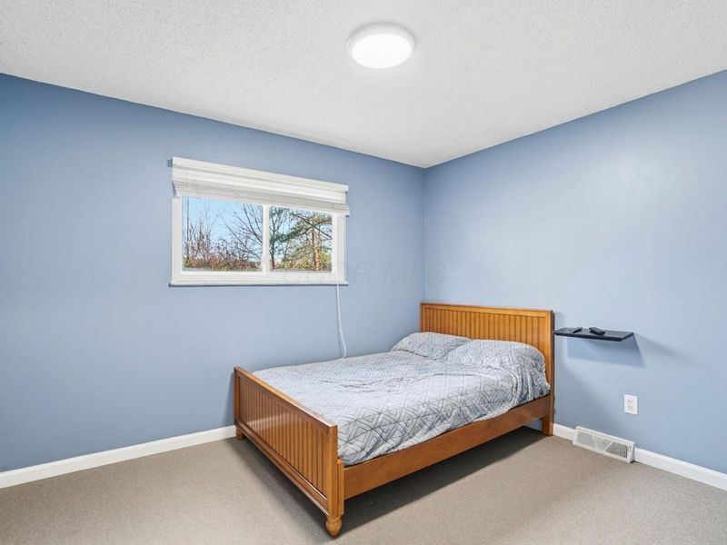 1930 Shallowford Avenue, Columbus, OH 43235 Photo 16