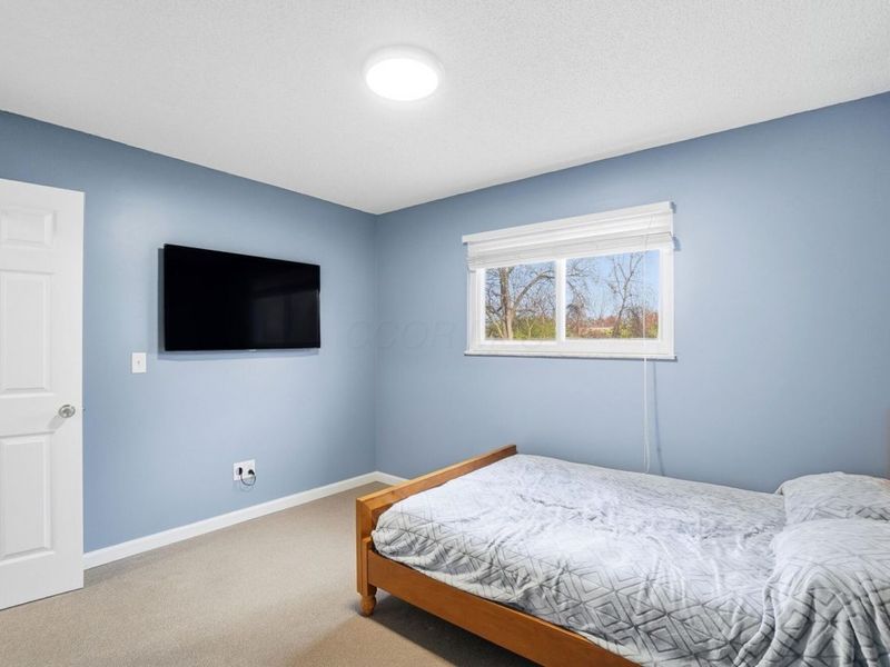 1930 Shallowford Avenue, Columbus, OH 43235 Photo 18