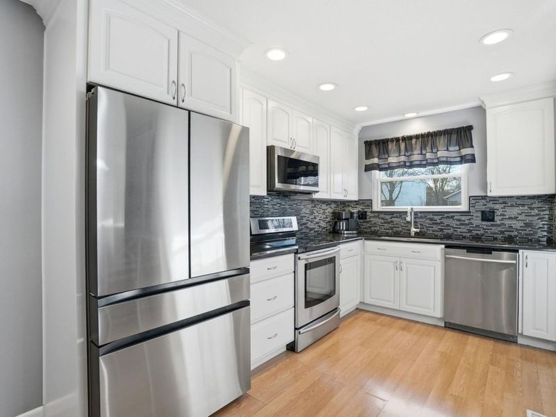 1930 Shallowford Avenue, Columbus, OH 43235 Photo 9