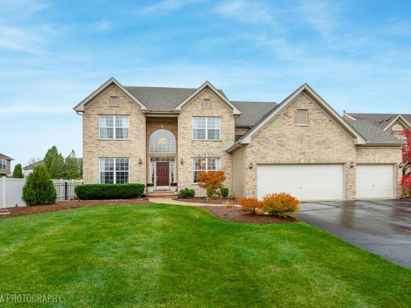 1123 Village Road, Crystal Lake, IL 60014