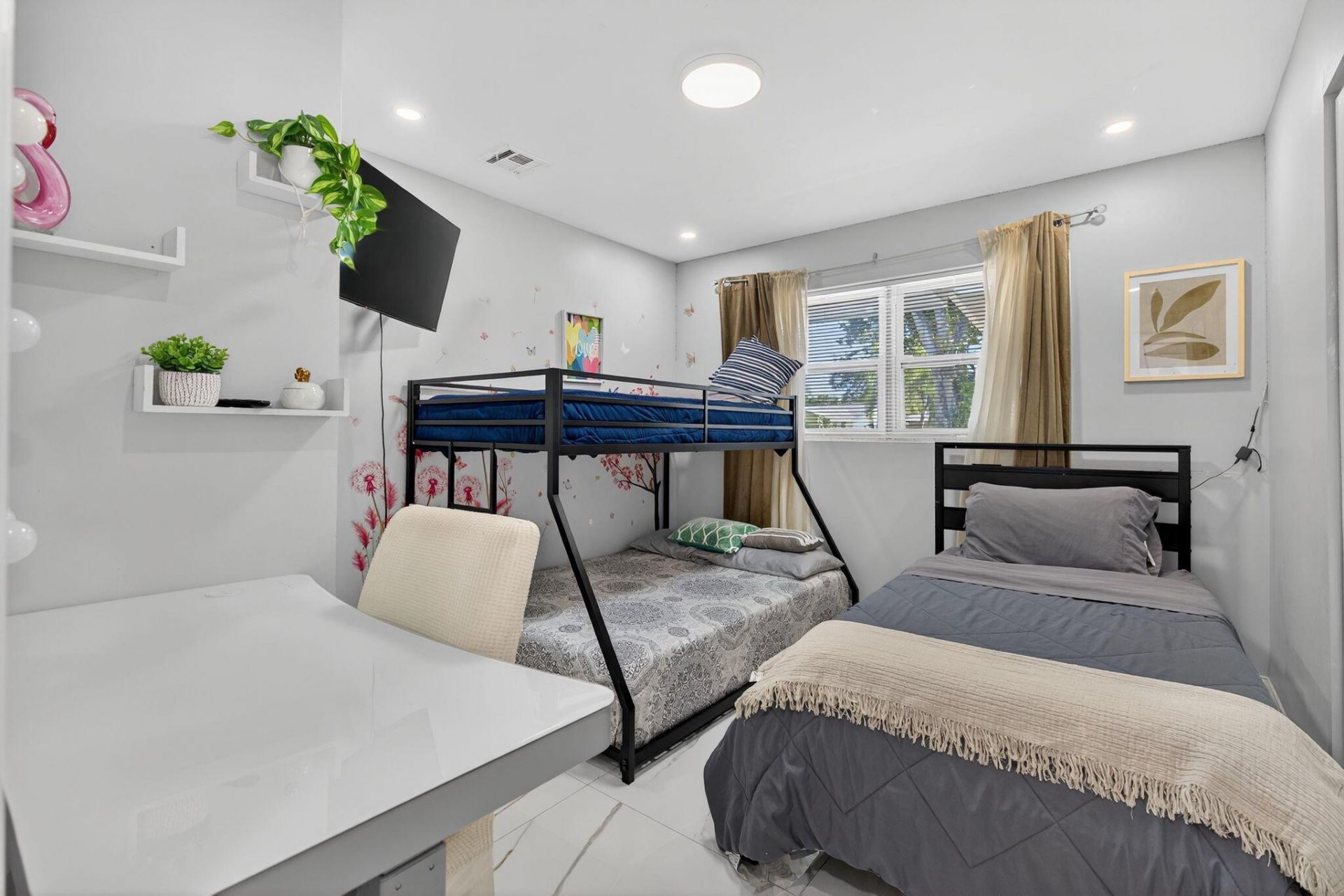 511 Iris Avenue, Palm Beach Gardens, FL 33410 Photo