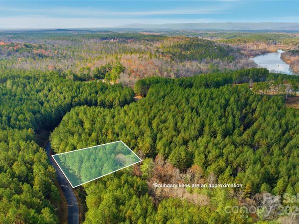 161 W Settings Boulevard NW, Valdese, NC 28690