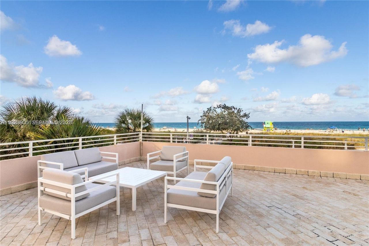 345 Ocean Dr, Unit 408, Miami Beach, FL 33139 Photo