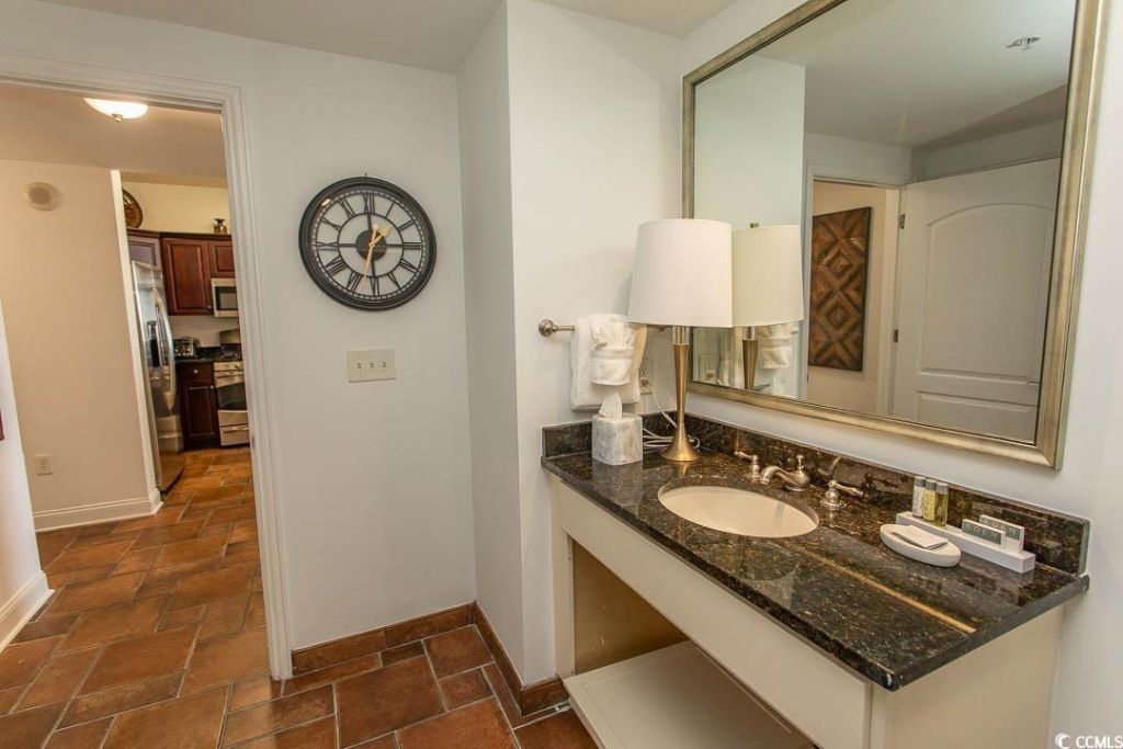 100 North Beach Blvd. Photo 10