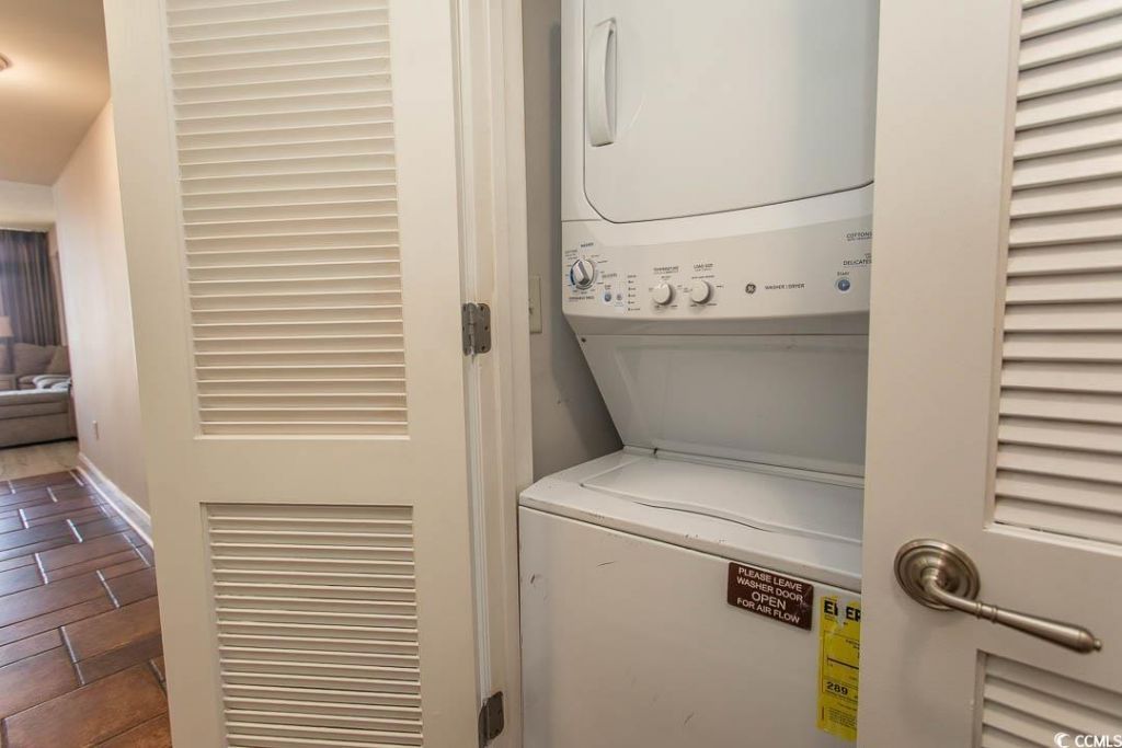 100 North Beach Blvd. Photo 11