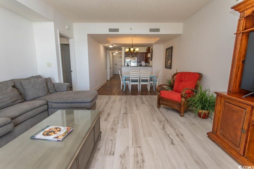 100 North Beach Blvd. Photo 22