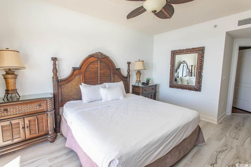 100 North Beach Blvd. Photo 26