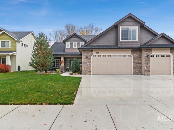 664 S Hydra Avenue, Star, ID 83669