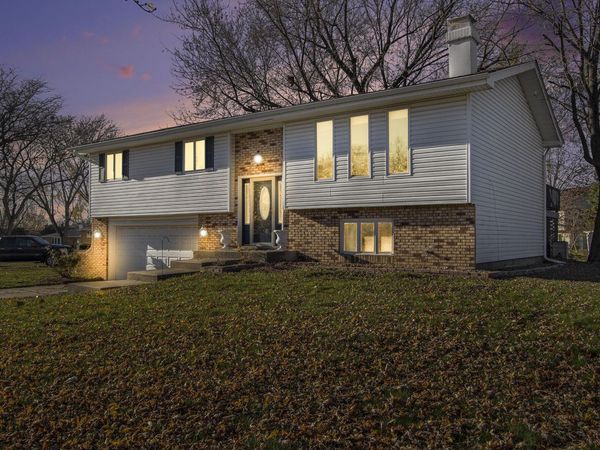 1510 W 94th Court, Crown Point, IN 46307