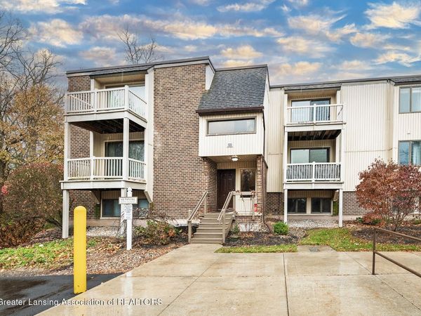 523 Bainbridge Drive, East Lansing, MI 48823