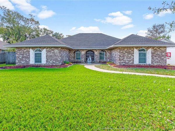 2014 ORMOND Boulevard, Destrehan, LA 70047