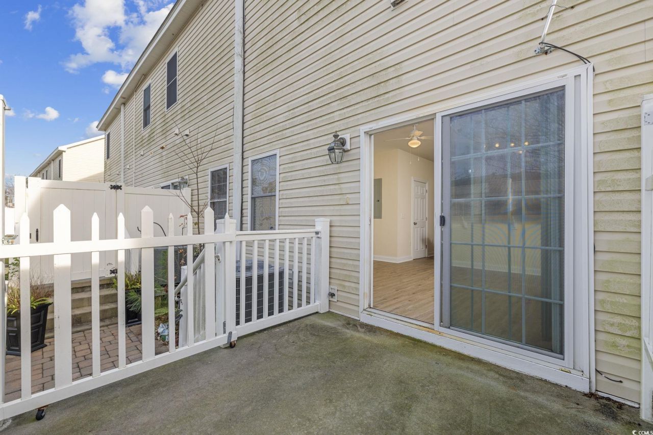 703 Beach Walk Pl. Photo 29