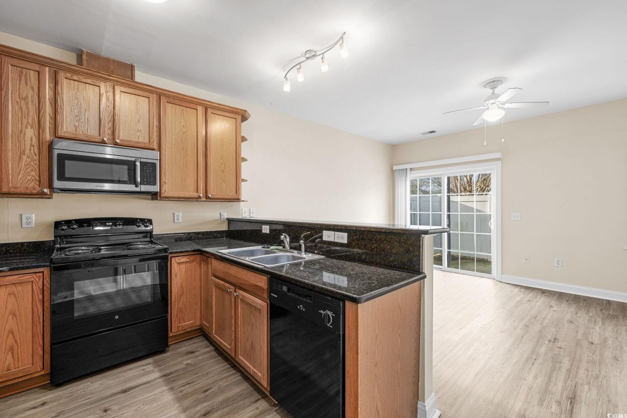 703 Beach Walk Pl. Photo 8