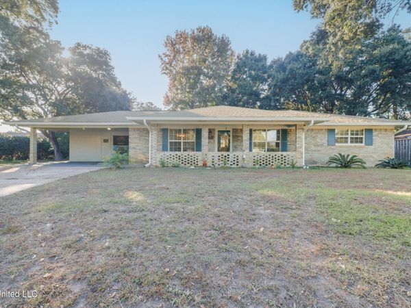 125 Hayden Avenue, Pass Christian, MS 39571