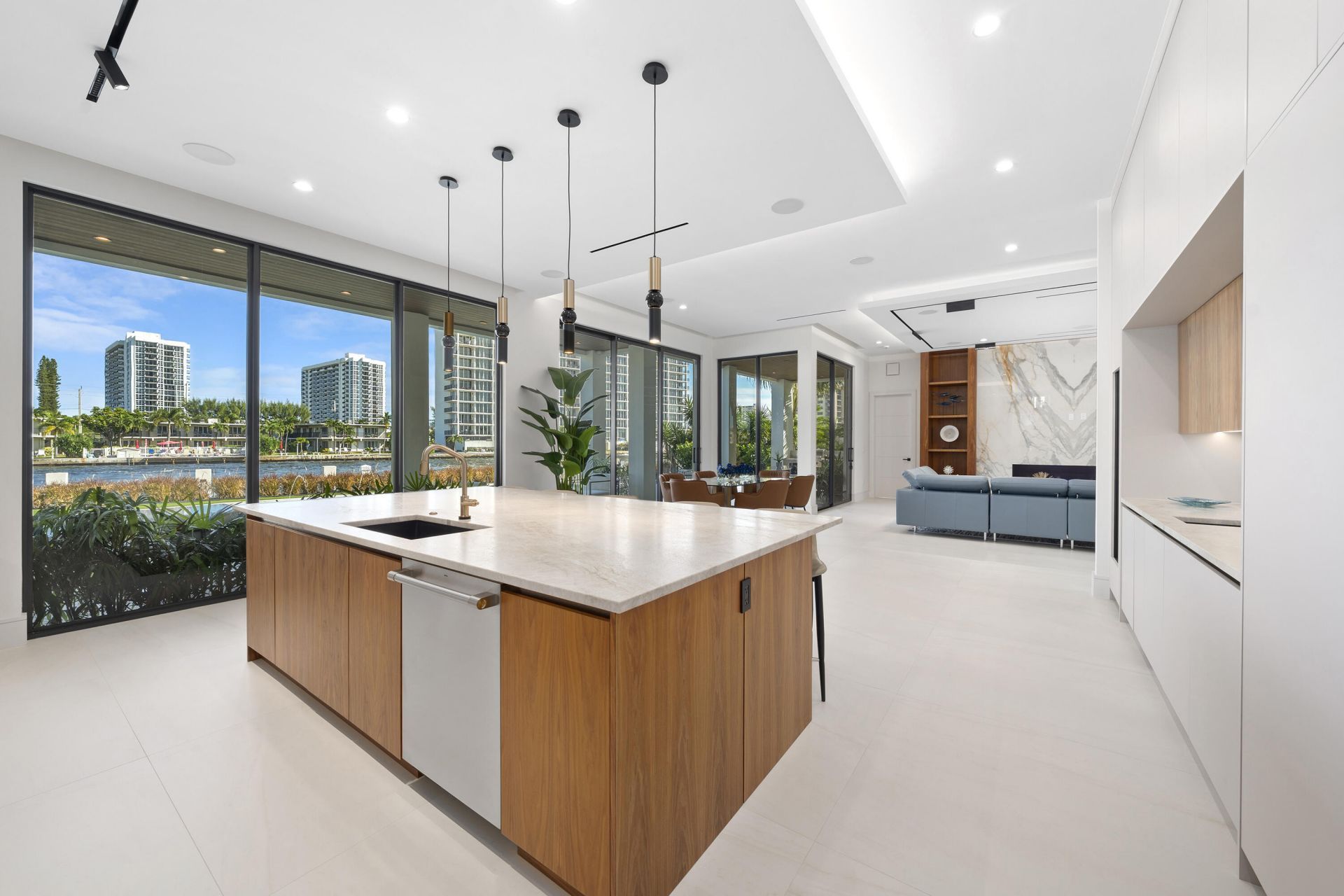 2880 NE 9th Street, Pompano Beach, FL 33062 Photo