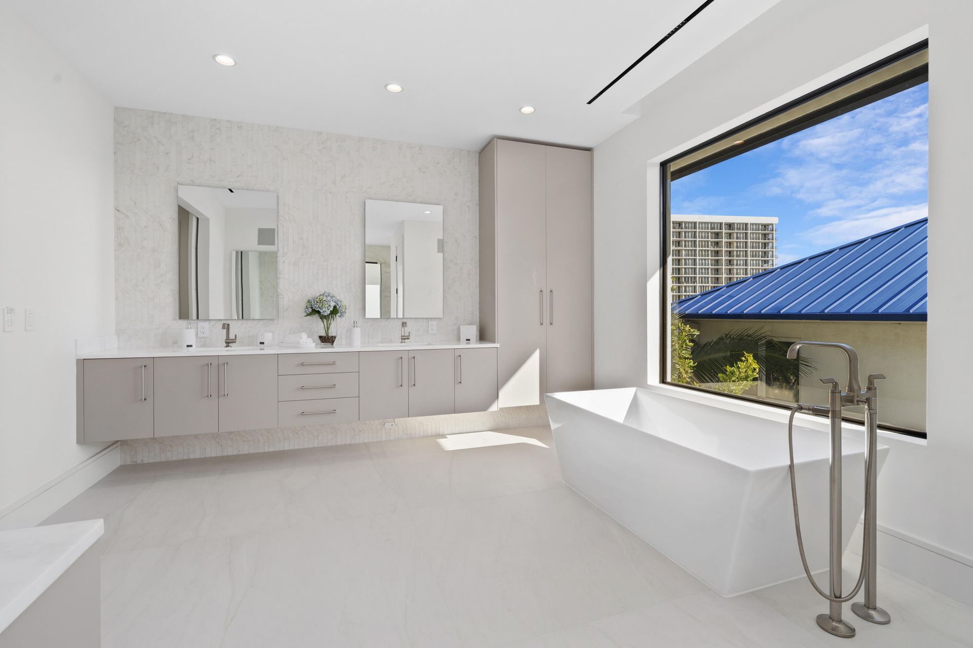 2880 NE 9th Street, Pompano Beach, FL 33062 Photo