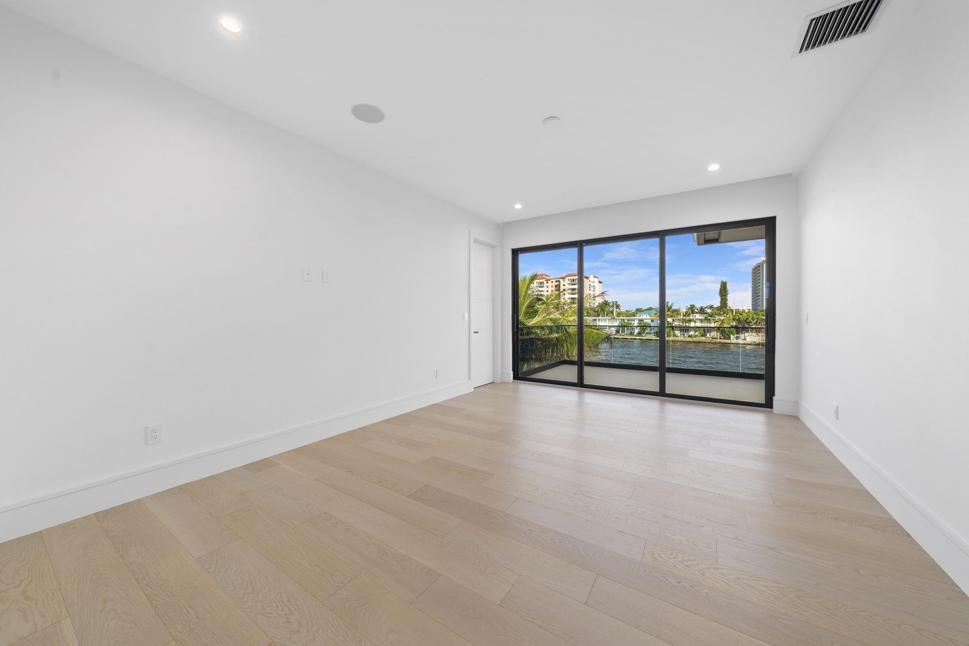 2880 NE 9th Street, Pompano Beach, FL 33062 Photo