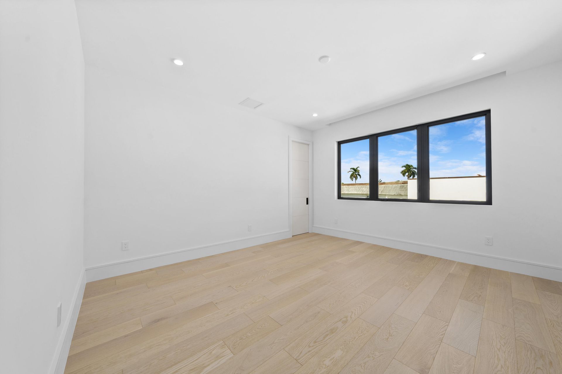 2880 NE 9th Street, Pompano Beach, FL 33062 Photo