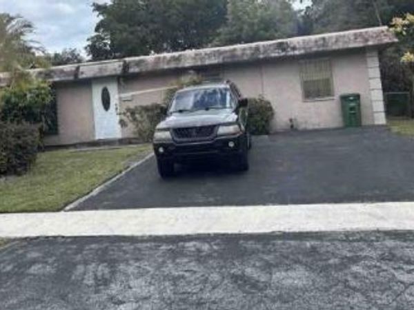 7802 NW 69th Terrace, Tamarac, FL 33321