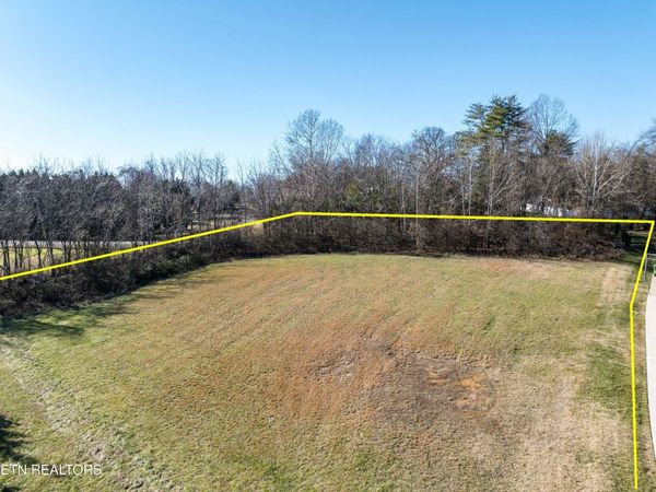 227 Emma Ross Lane, Maryville, TN 37803