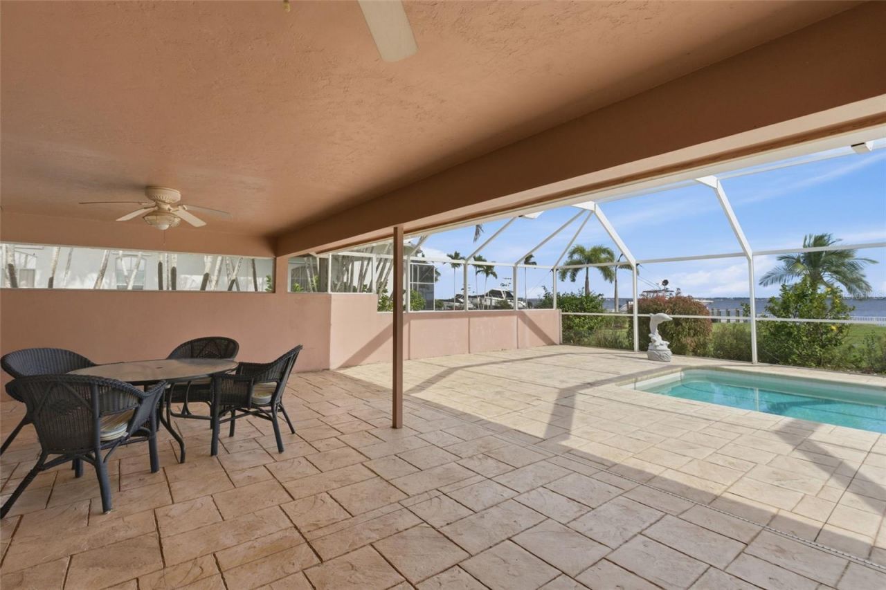 3527 SE 22nd Place, Cape Coral, FL 33904 Photo