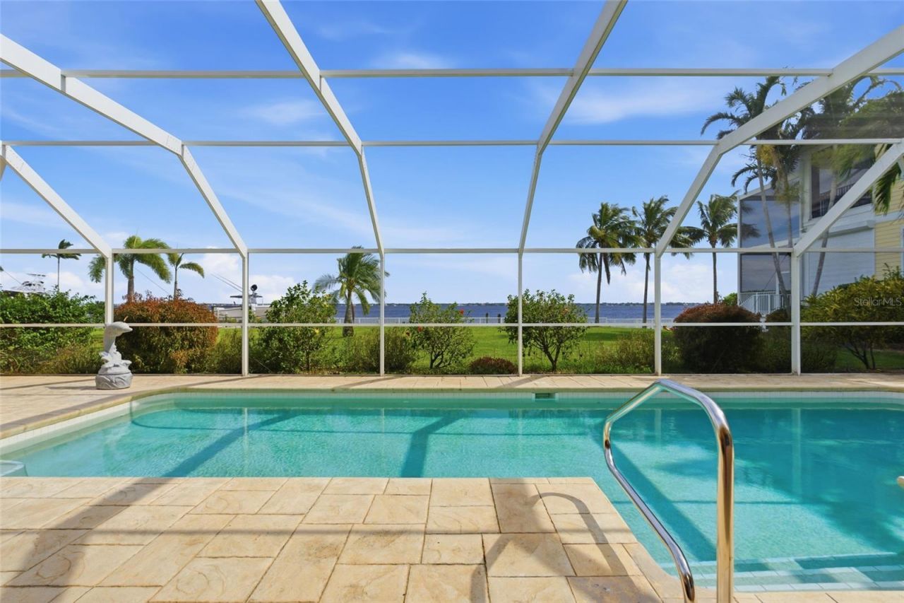 3527 SE 22nd Place, Cape Coral, FL 33904 Photo