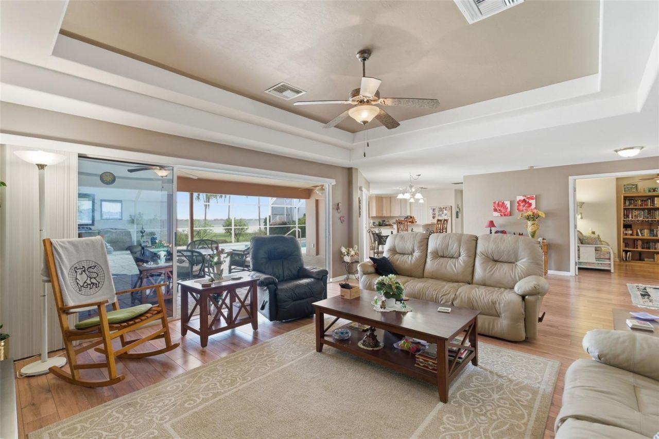 3527 SE 22nd Place, Cape Coral, FL 33904 Photo