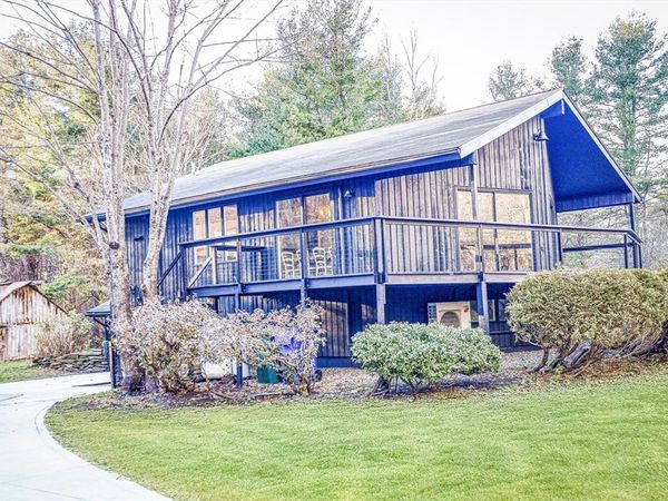 506 Skyline Trl, Chester, MA 01011