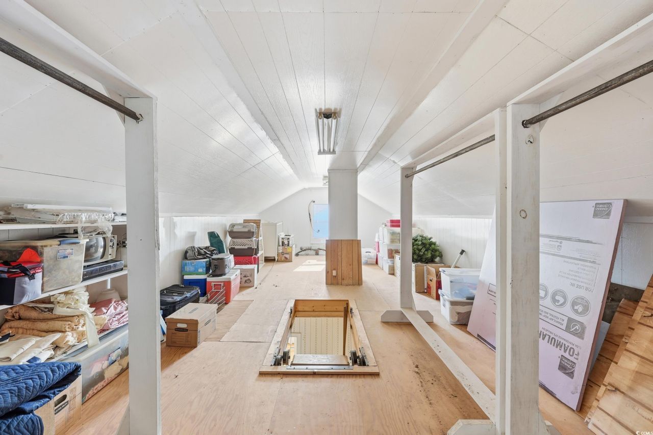 301 S Morgan Ave. Photo 17