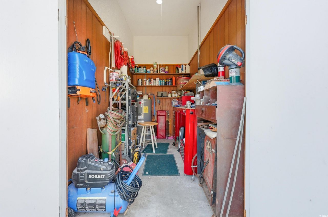 301 S Morgan Ave. Photo 21