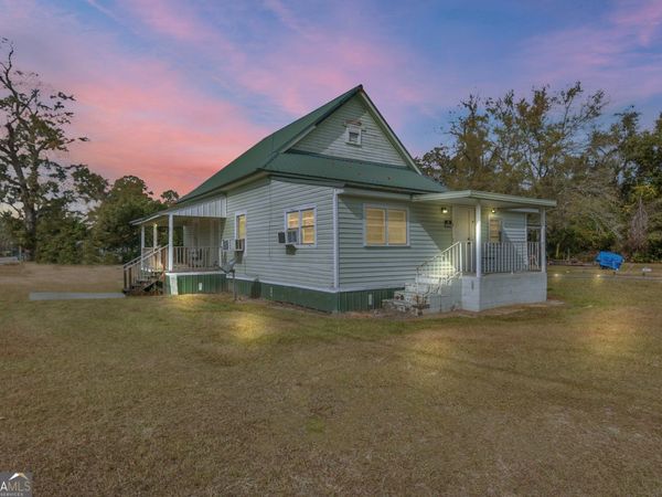 1702 Albany Avenue, Waycross, GA 31503