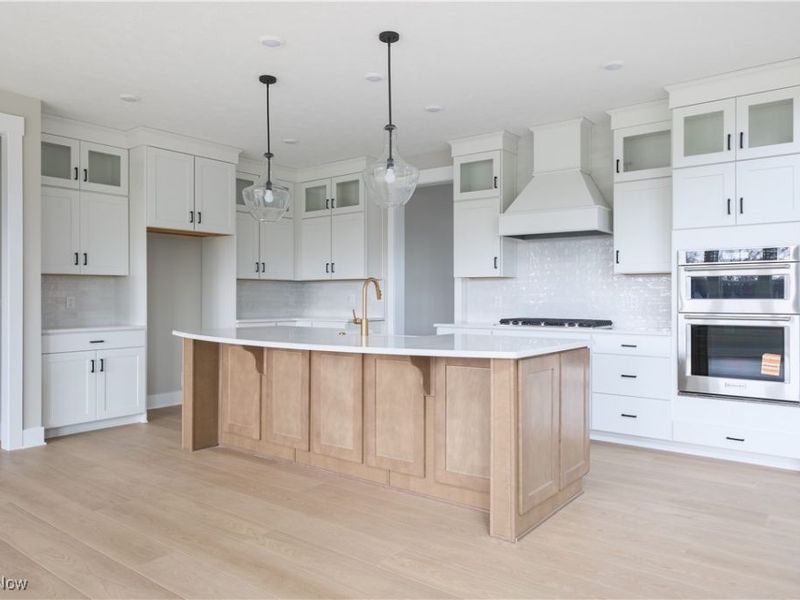 32584 Royal Troon Drive, Avon Lake, OH 44012 Photo 3