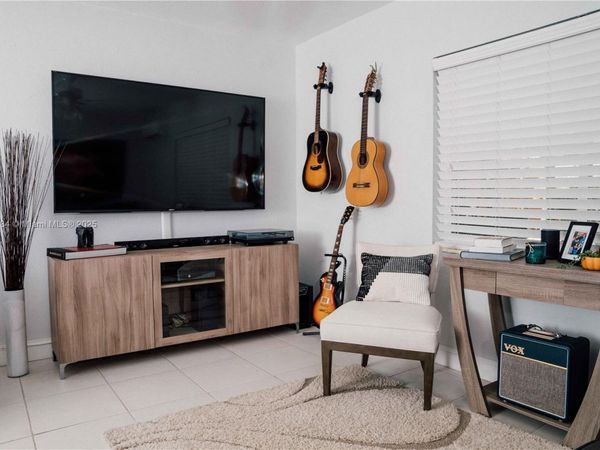 7901 SW 64th Ave, Unit 6, South Miami, FL 33143