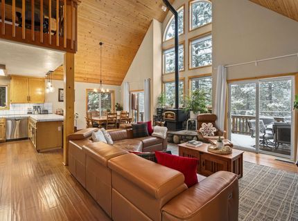 7685 Kingswood Drive, Tahoe Vista, CA 96148 Photo