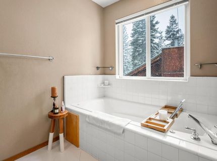 7685 Kingswood Dr, Tahoe Vista, CA 96148 Photo