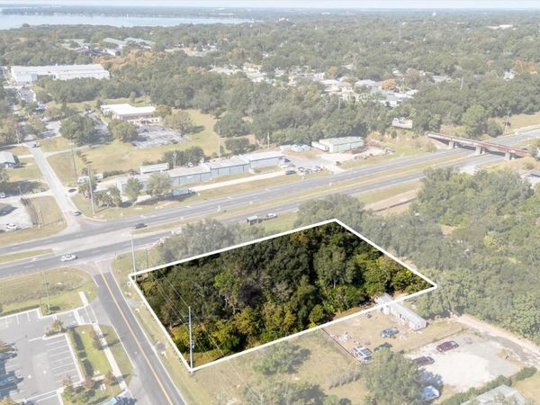 2009 ROBIE AVENUE, MOUNT DORA, FL 32757