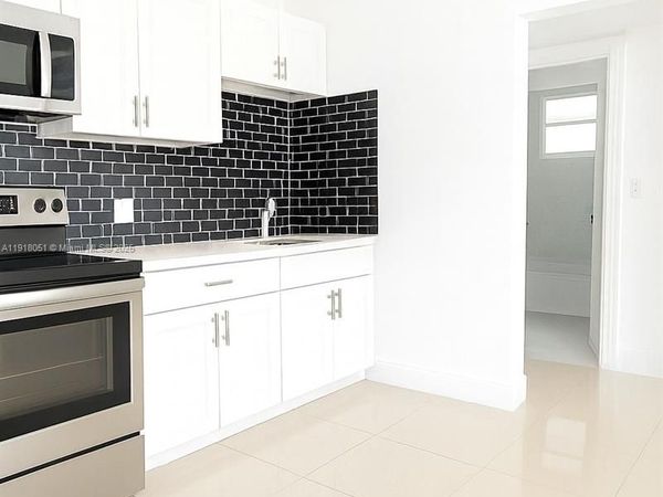 724 NW 3rd Ct, Unit 2, Hallandale Beach, FL 33009