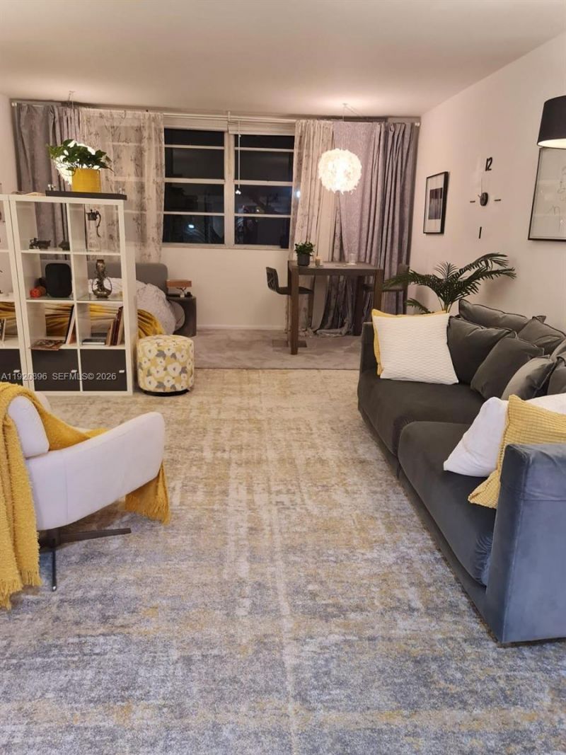 999 Brickell Bay Dr, Unit 206, Miami, FL 33131 Photo