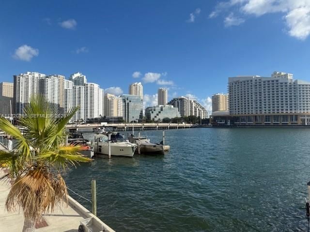 999 Brickell Bay Dr, Unit 206, Miami, FL 33131 Photo