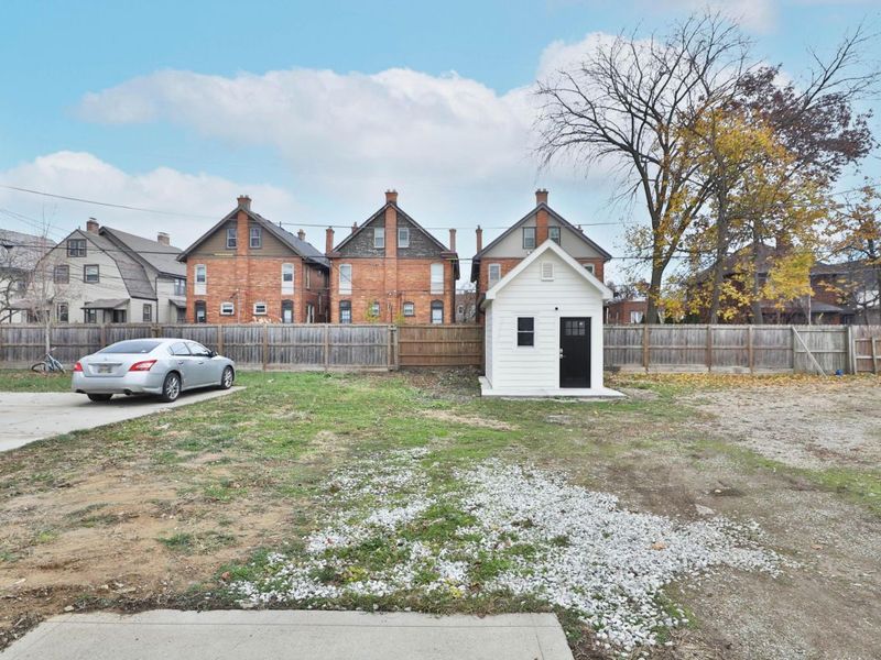 2362 Indiana Avenue, Columbus, OH 43202 Photo 27