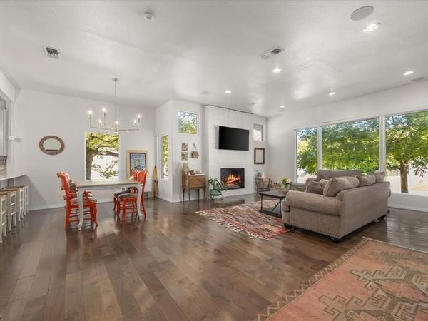 6121 Sharon Road, Fort Worth, TX 76116