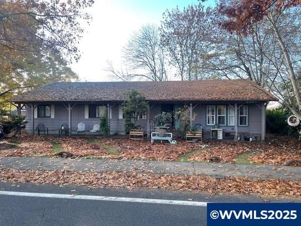 2515 Hollywood Dr NE, Salem, OR 97305
