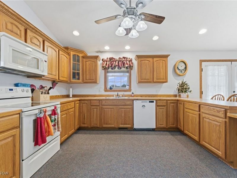 8546 Mapleton Street SE, East Canton, OH 44730 Photo 24