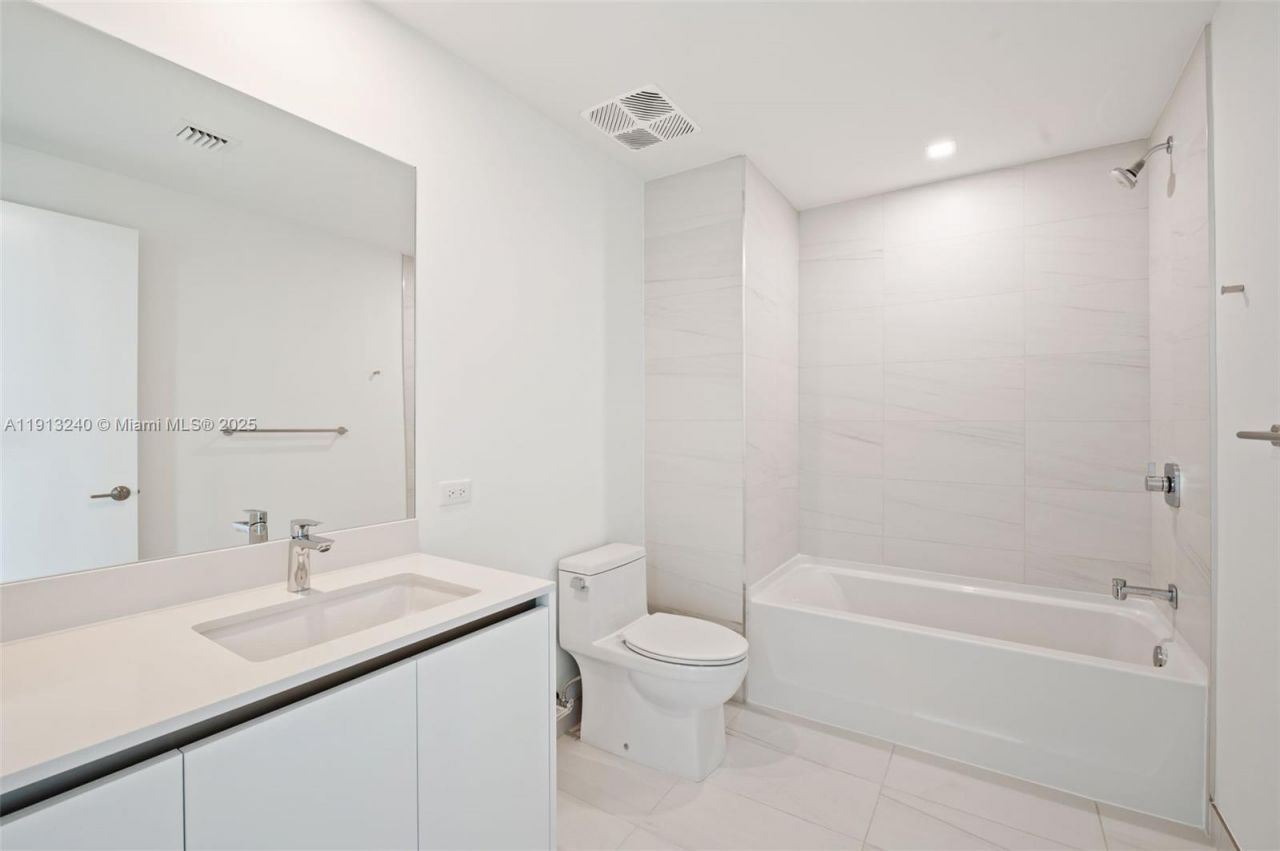 900 N Ocean Blvd, Unit 1606, Pompano Beach, FL 33062 Photo