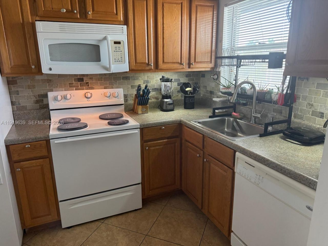 8220 Sunrise Lakes Blvd, Unit 309, Sunrise, FL 33322 Photo