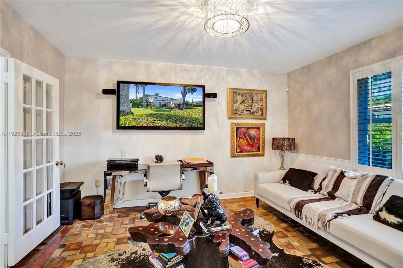 940 Hollywood Blvd, Hollywood, FL 33019 Photo